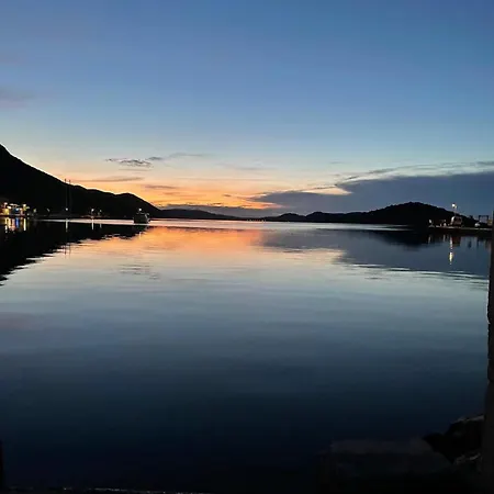 Апартаменты Golden Hour With Terrace And Sea View, Luka, Dugi Otok Ллука