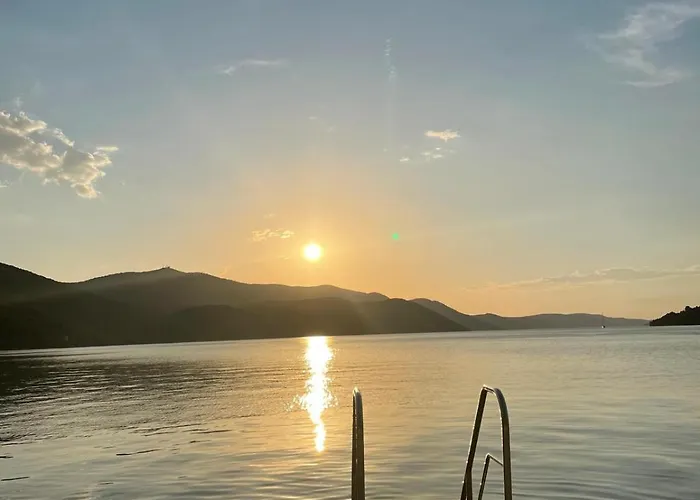 Golden Hour With Terrace And Sea View, Luka, Dugi Otok Lejlighed