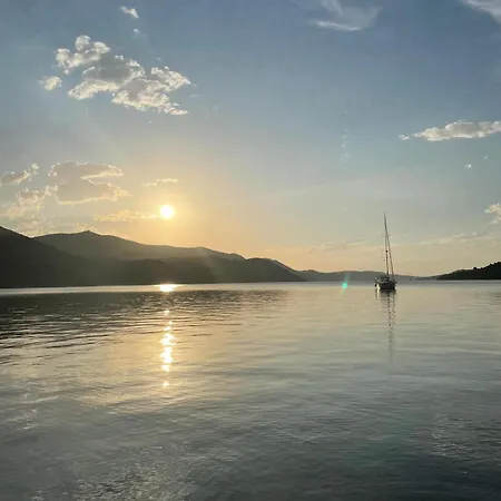 Apartment Golden Hour With Terrace And Sea View, Luka, Dugi Otok *